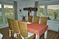 Bild: Esszimmer der Ferienwohnung Randzelstrasse 13b